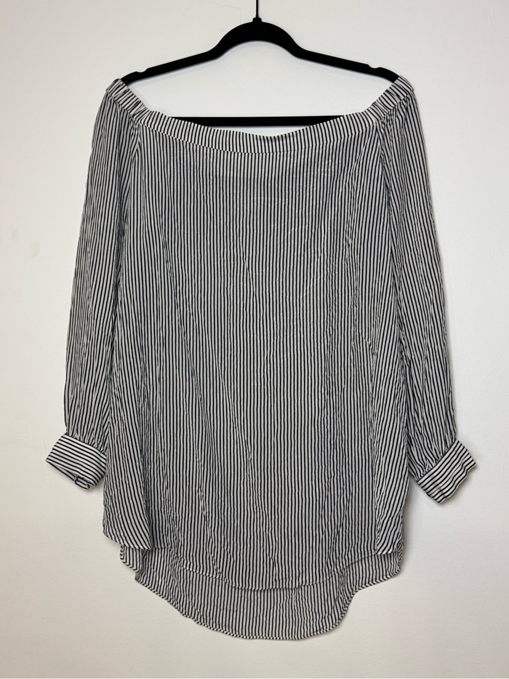 Cabi Brigitte Off-the-Shoulder 100% Silk Striped Blouse Top White & Black L